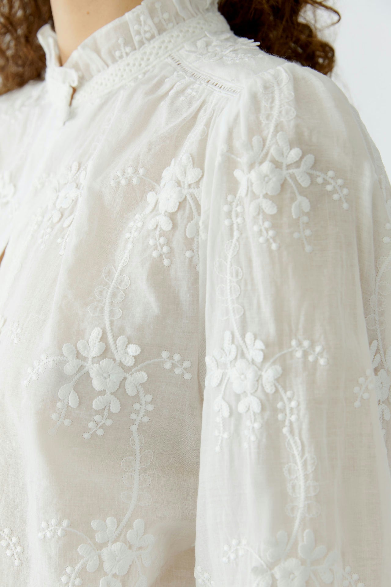 Oui Cloud Dancer Blouse
