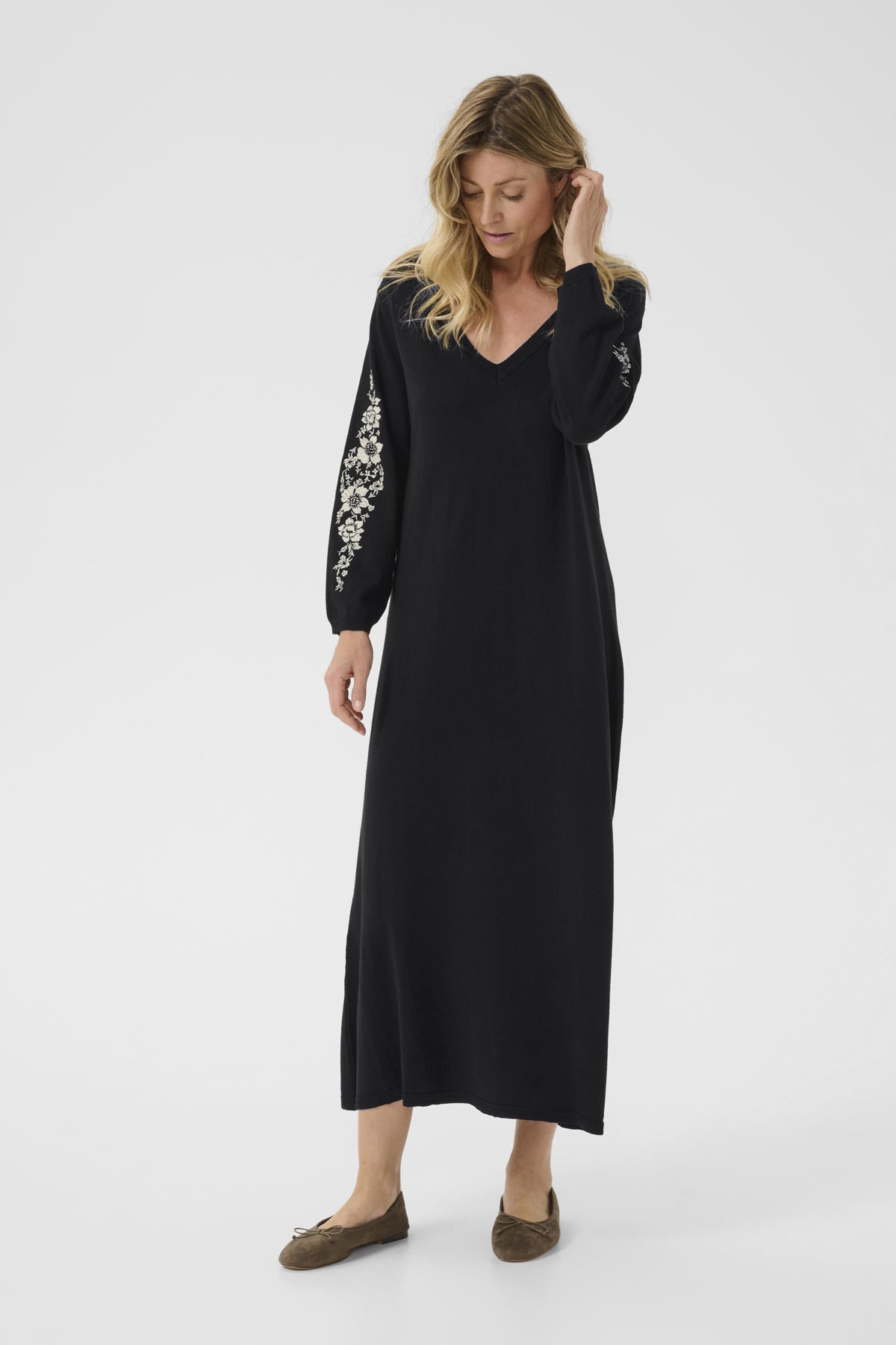 Cream Villea Embroidery Knitted Dress - Pitch Black