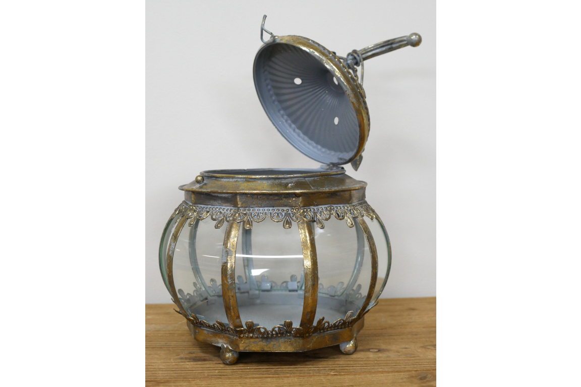 Dutch Imports Pumpkin Shape Lantern