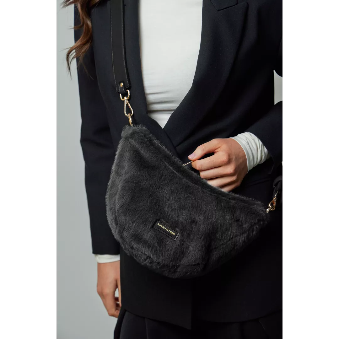 Every Other Scoop Cross Body Bag - Black