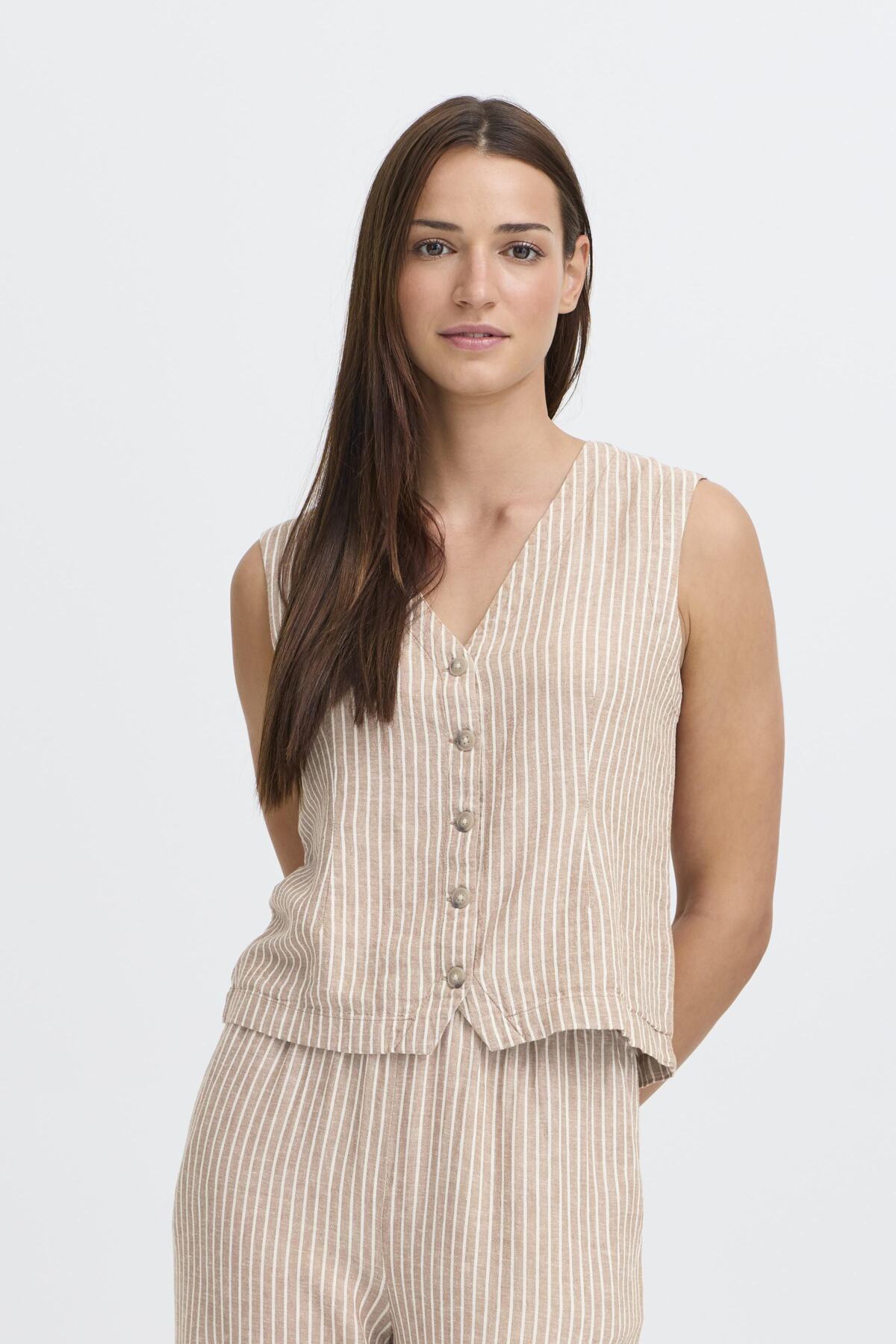 B Young FALAKKA Waistcoat - Woodsmoke Stripe