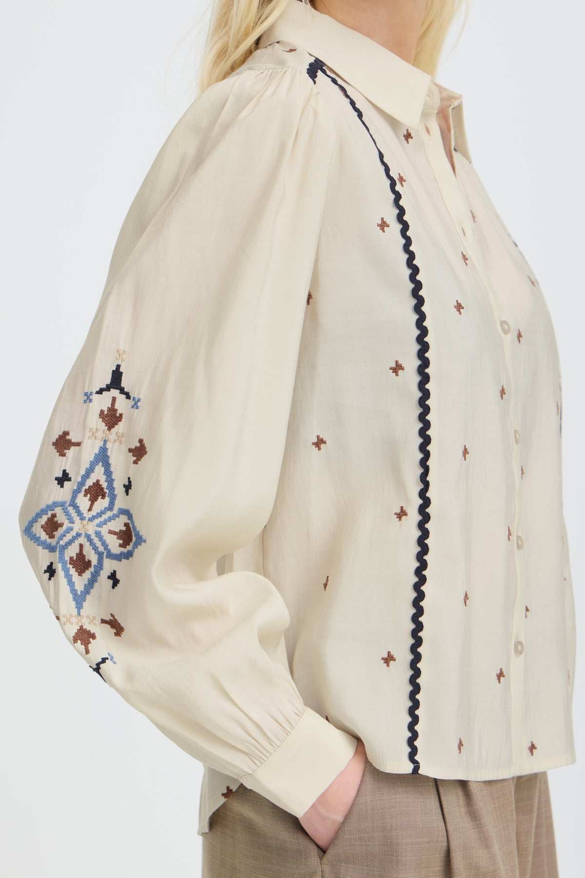 B Young IRISA Shirt - Birch