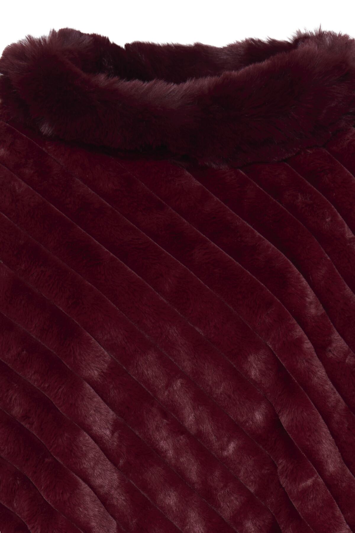 Sorbet Fake Fur Danio Poncho - Burgundy