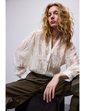 Summum Lace Flower Blouse