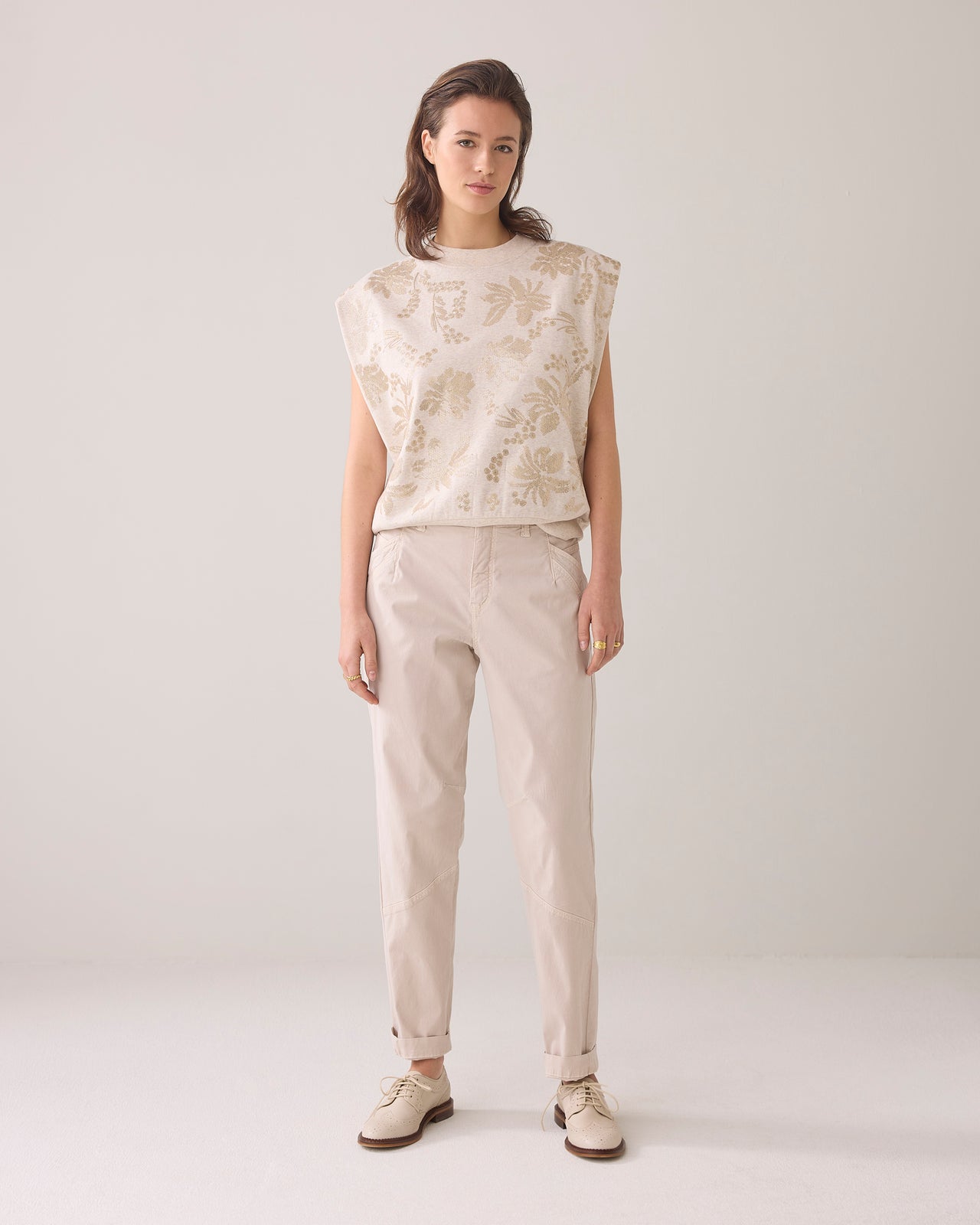 Summum Cream Sleeveless Embellished Sweatshirt