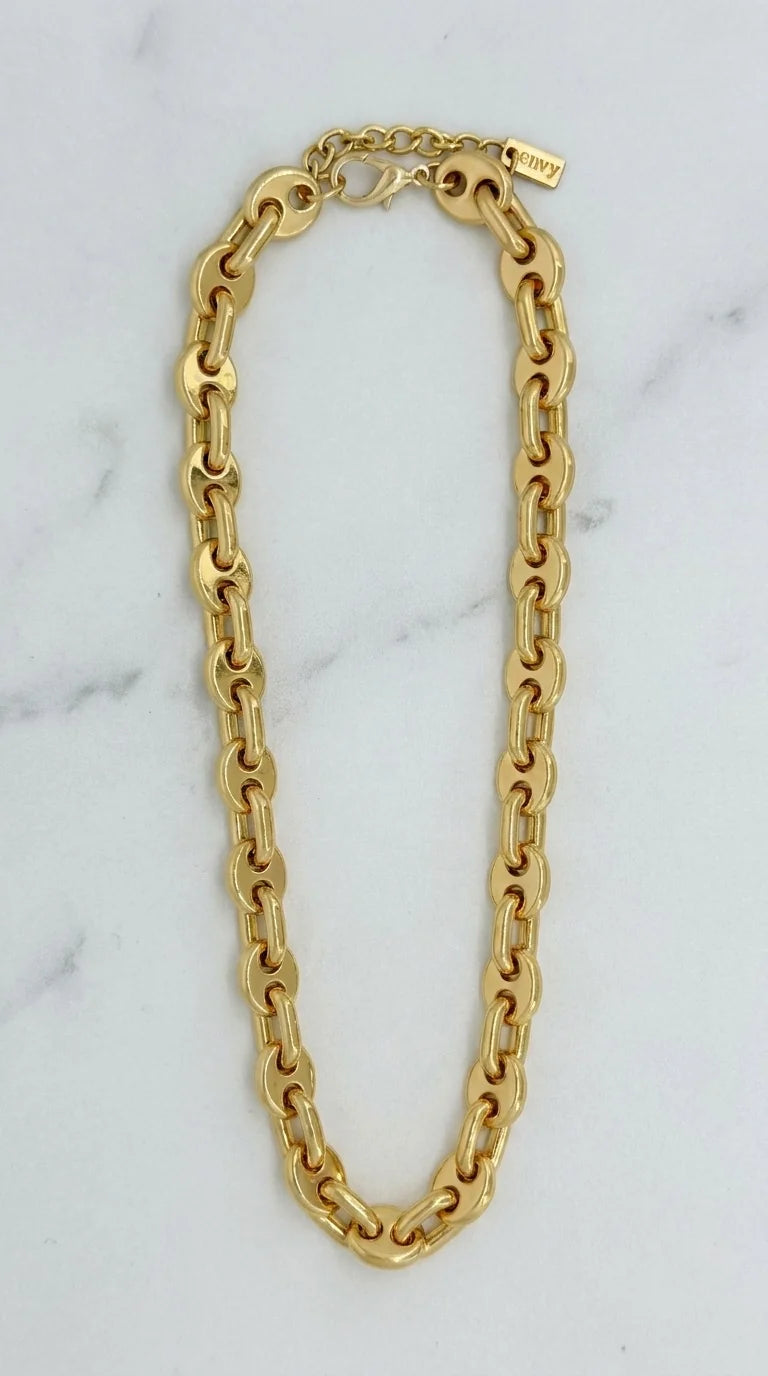 Envy Short gold link necklace