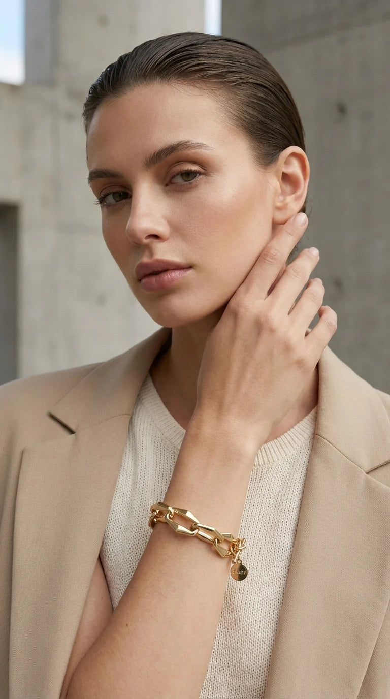 Envy Bracelet Gold thick link faceted T-bar bracelet