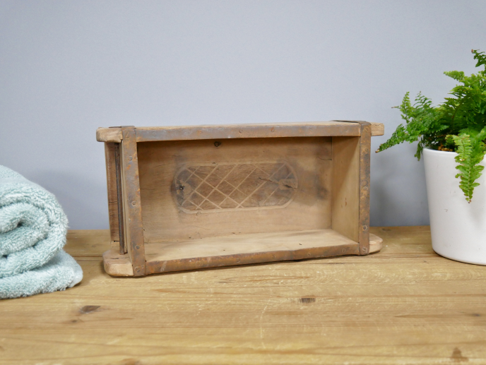 Dutch Imports Brick Mould