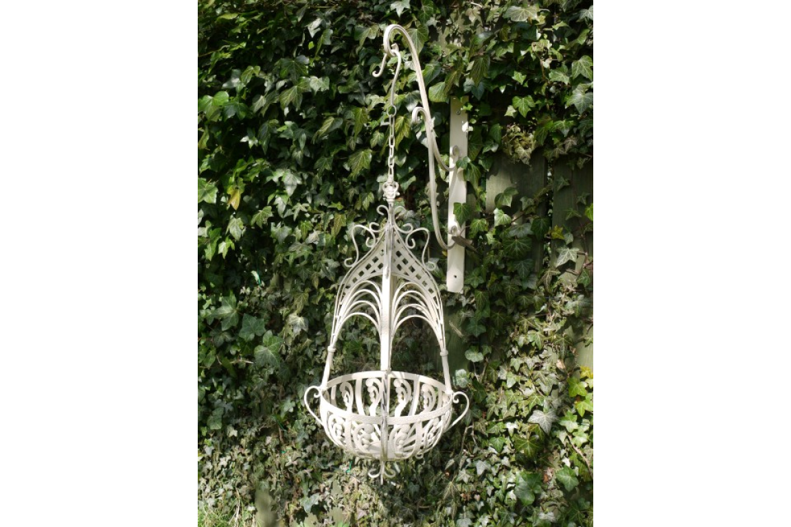 Dutch Imports Small Hanging Basket