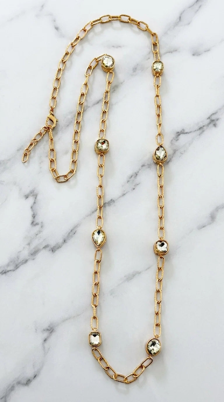 Envy Long gold necklace with crystal design