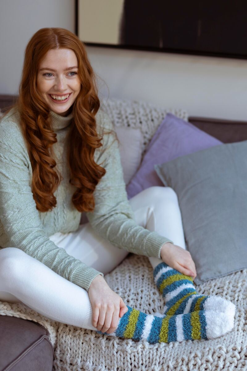 Elle Fluffy and Cosy Autumn Apple Bed Time Socks