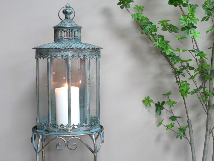 Dutch Imports Lantern On Stand - Medium