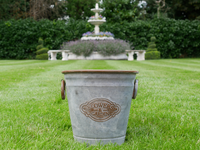 Dutch Imports Planter