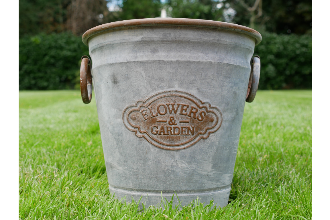 Dutch Imports Planter