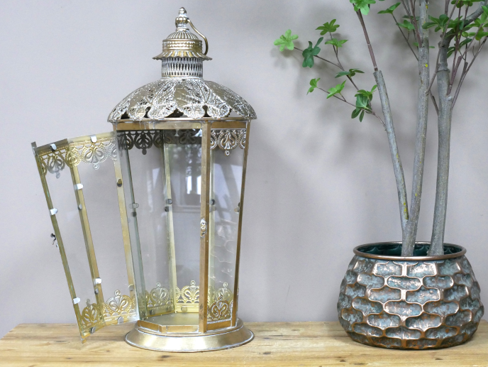 Dutch Imports Leaf Design Lantern