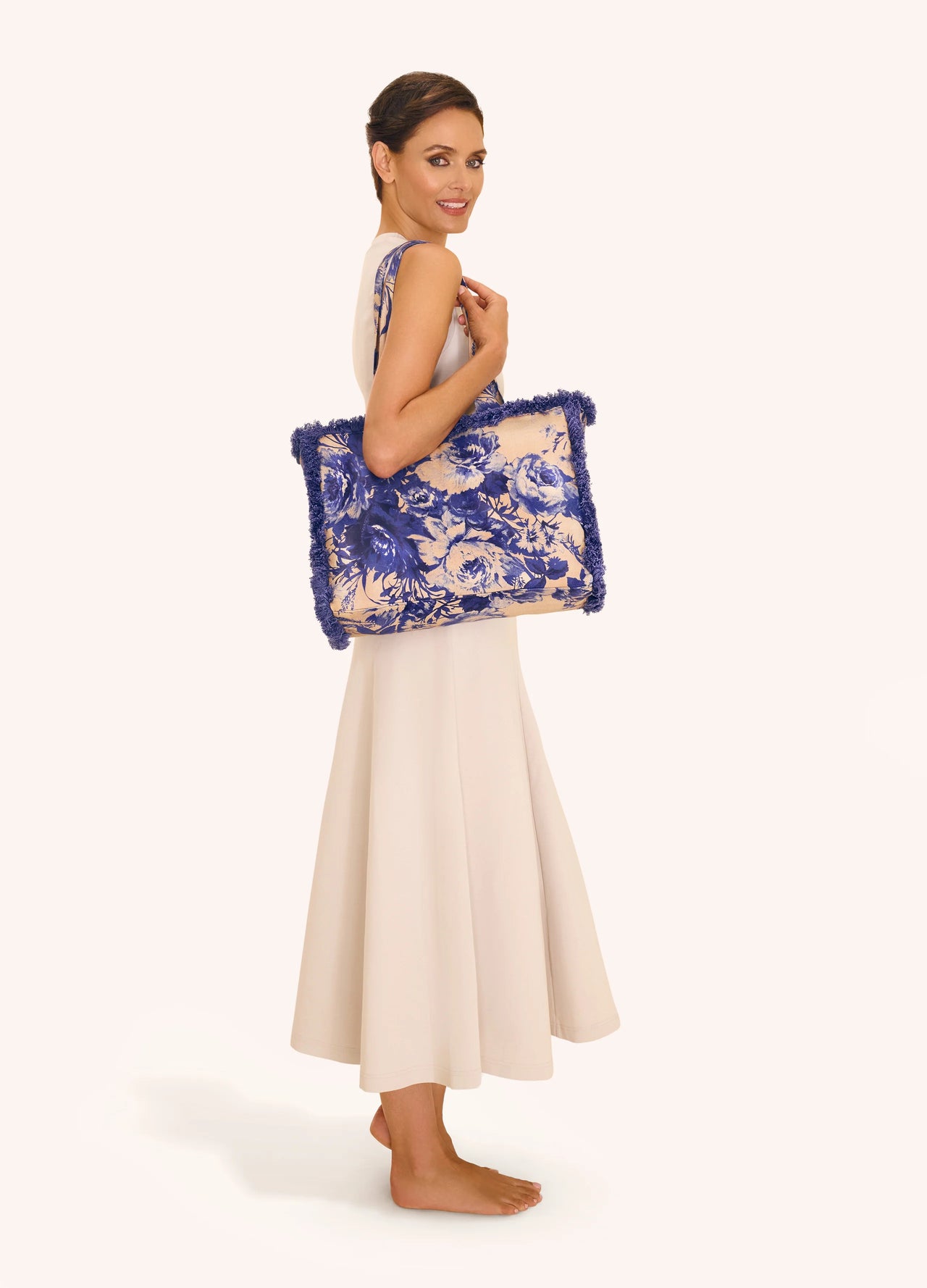 Powder Fringed Box Tote Bag - China Blue Blooms