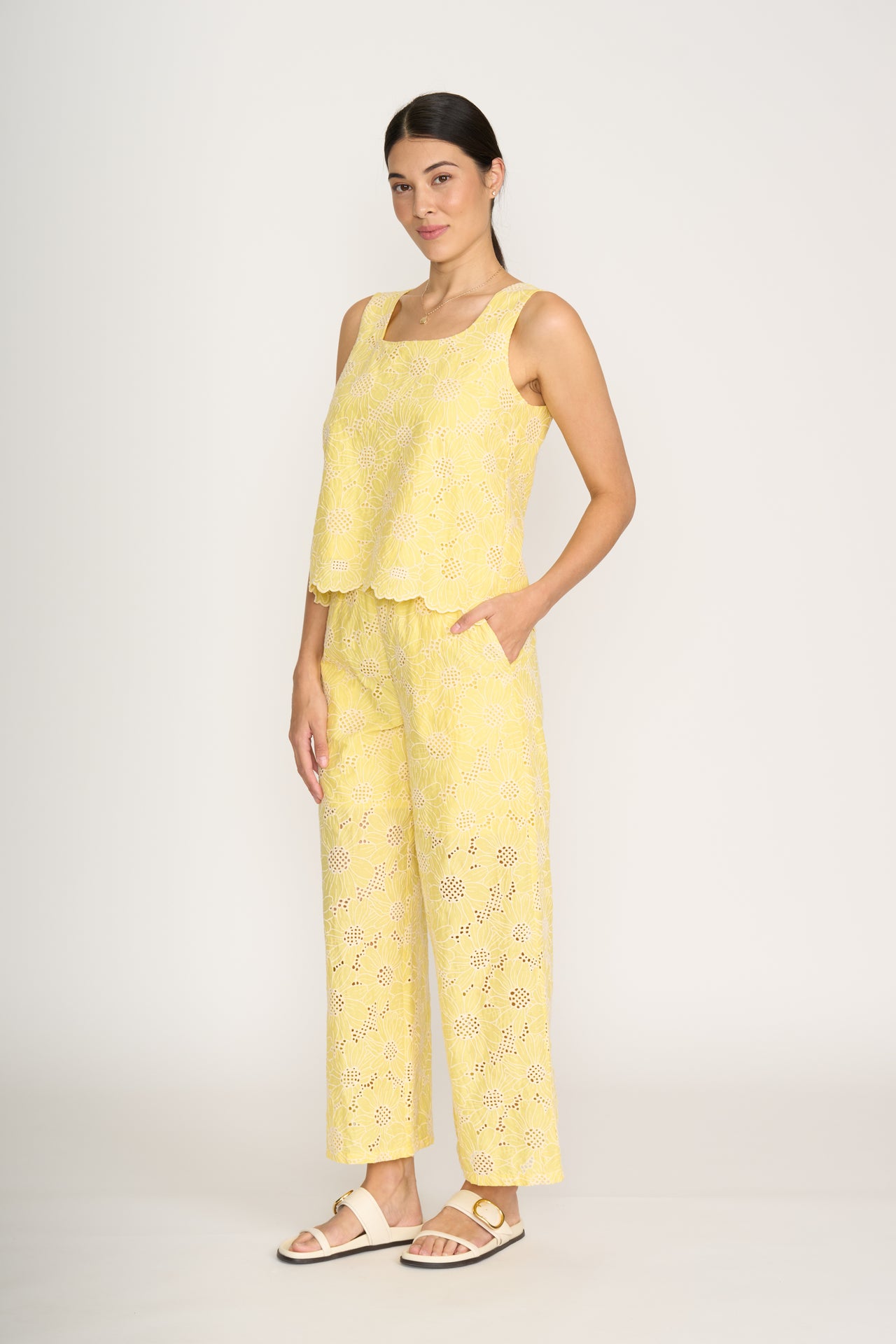 Foil Flower Top - Ful Shell Yellow Flower