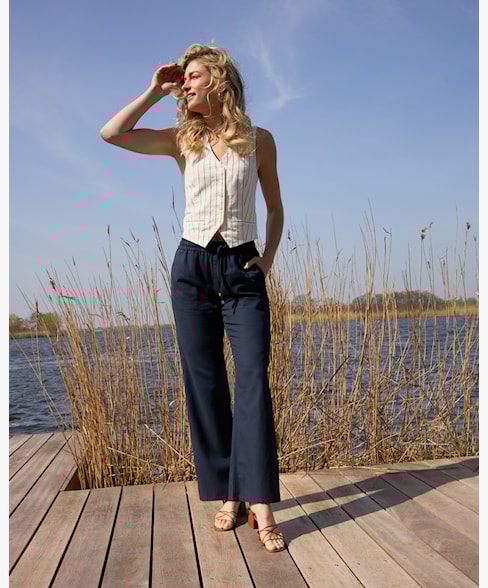 Red Button Colette Cotton Linen Trousers - Navy