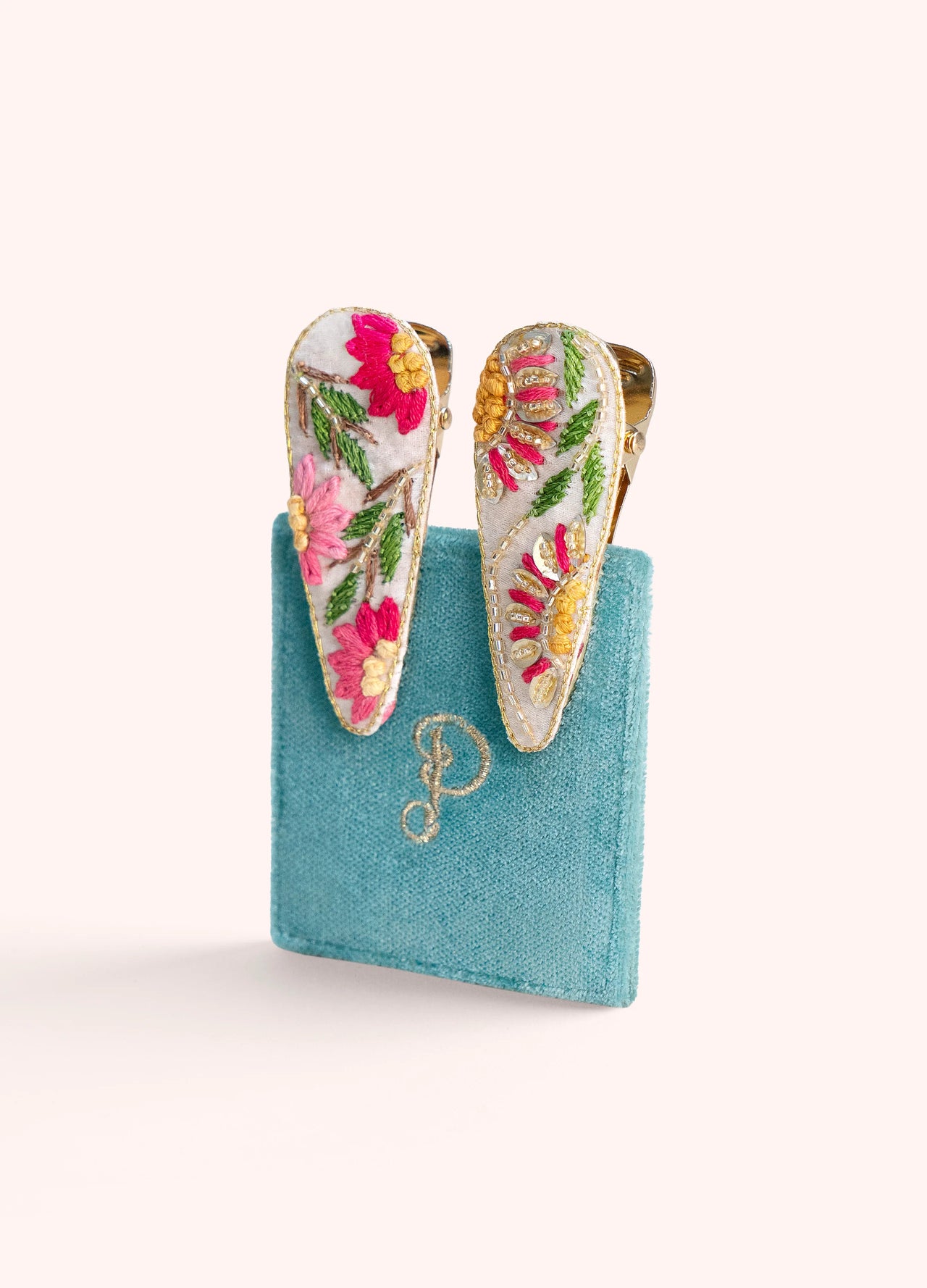 Powder Embroidered Hair Clips - Cream Flora