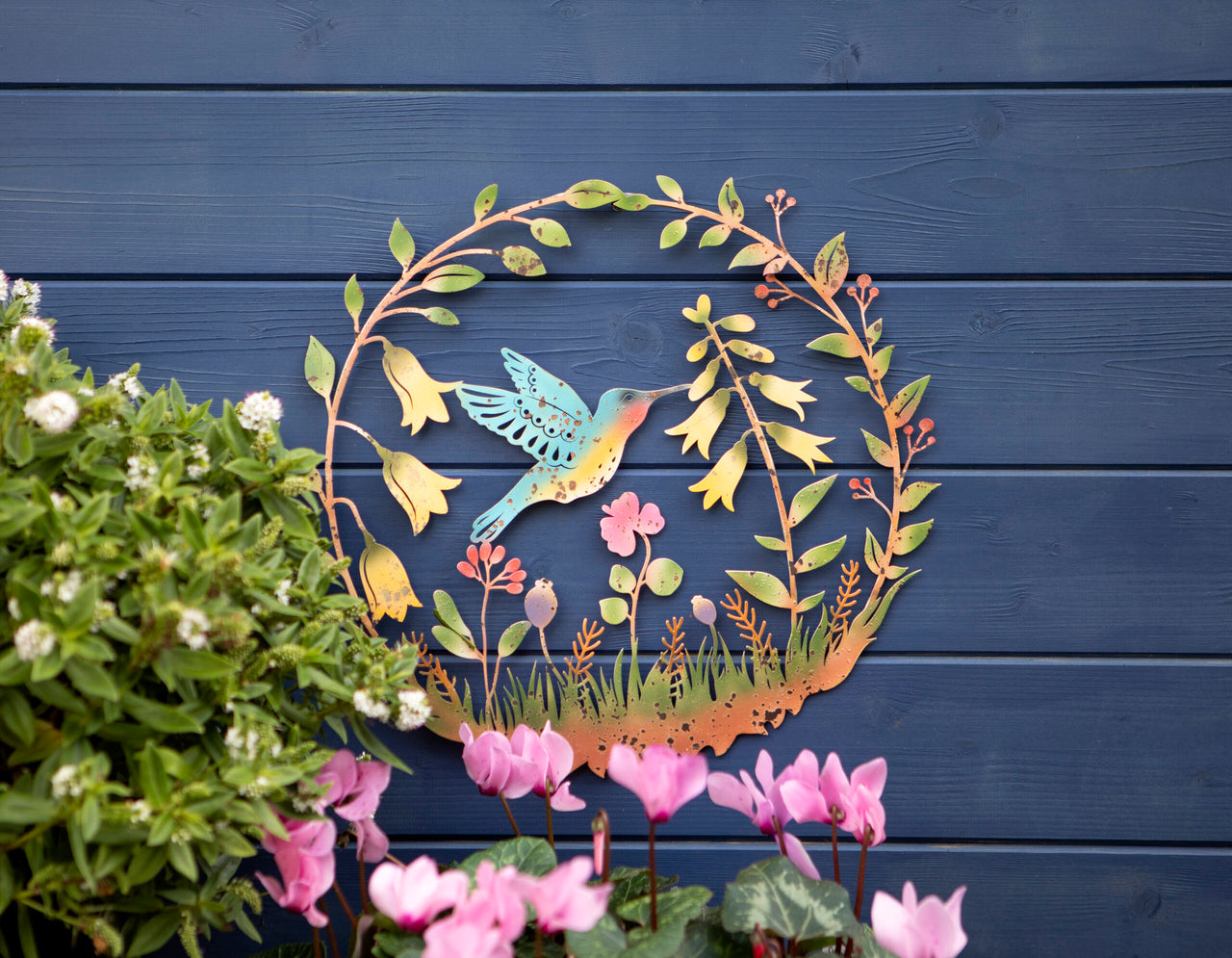 London Ornaments Hummingbird Wall Plaque