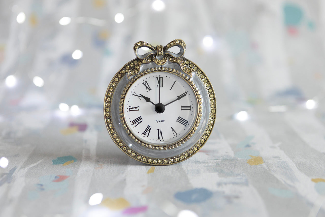 London Ornaments Lilac Bow Clock