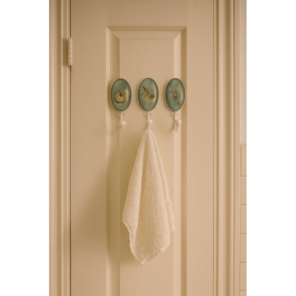 London Ornaments Shell Hooks