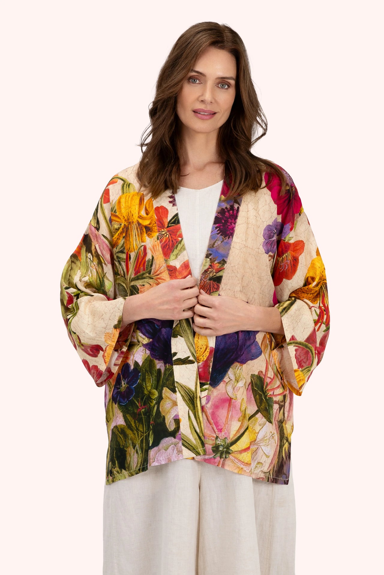 Powder Mid-Length Kimono - Cream Posy