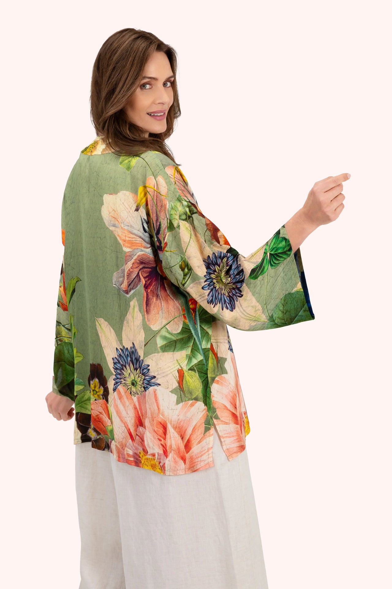 Powder Mid-Length Kimono - Botanical Bouquet/Sage