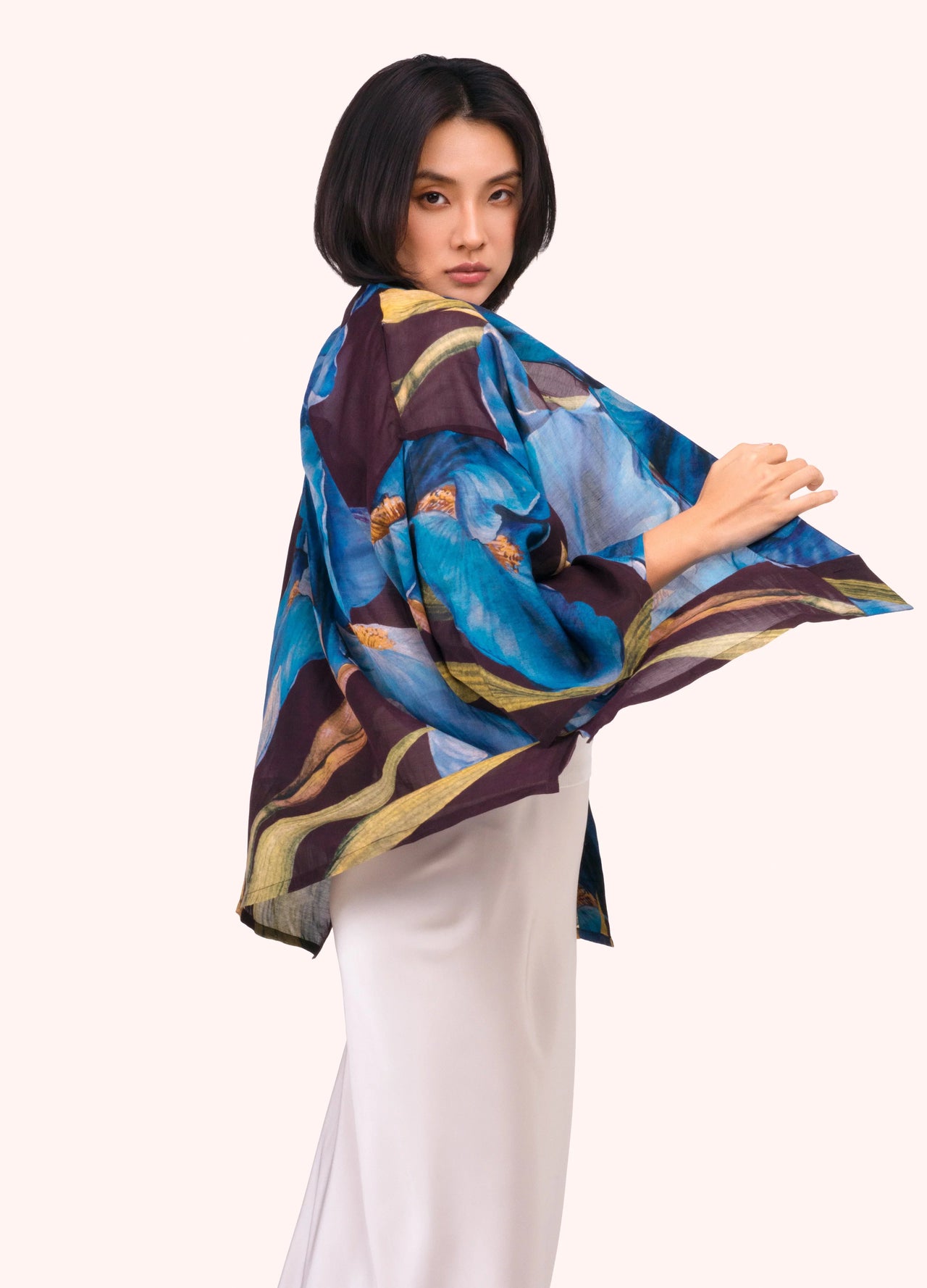 Powder Short Kimono Jacket - Iris