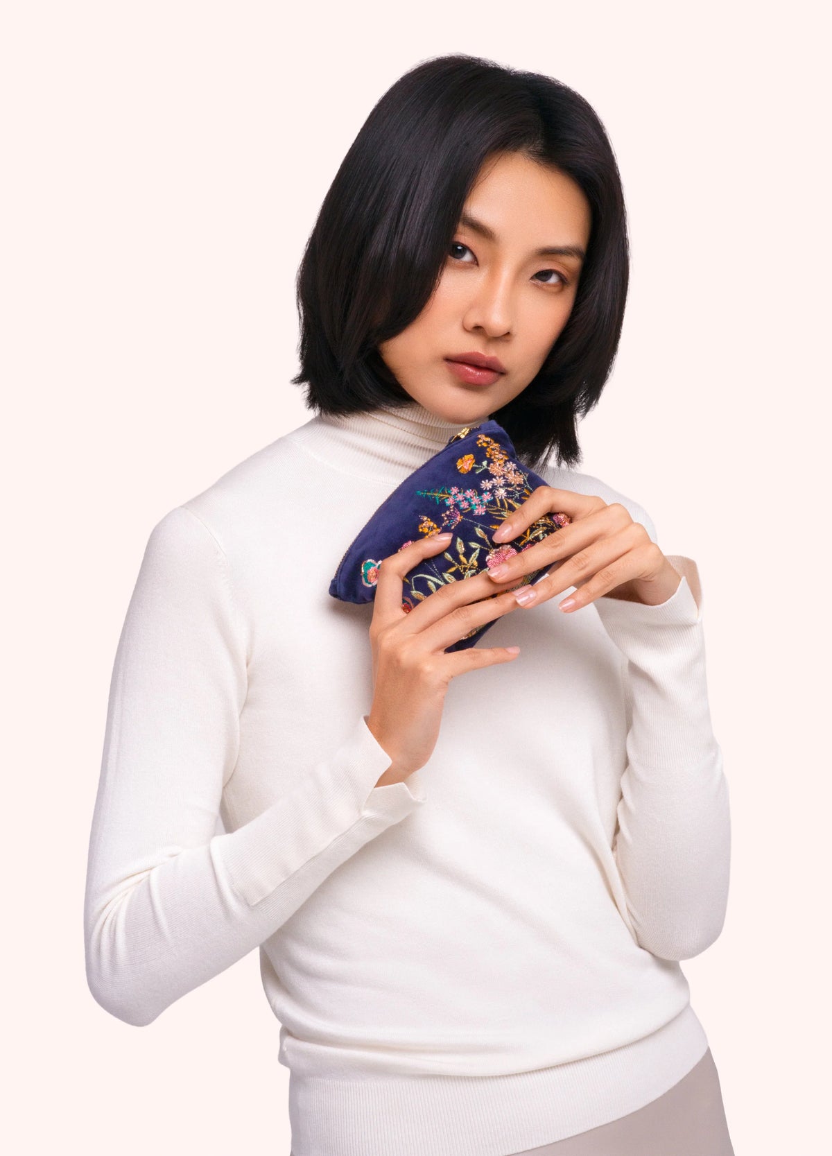 Powder Hedgerow Mini Pouch - Navy Floral