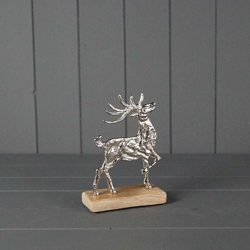 Satchville Metal Reindeer