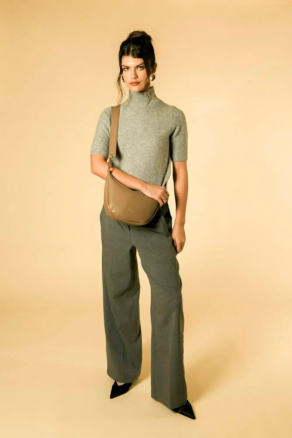 Every Other Scoop Cross Body Bag - Taupe
