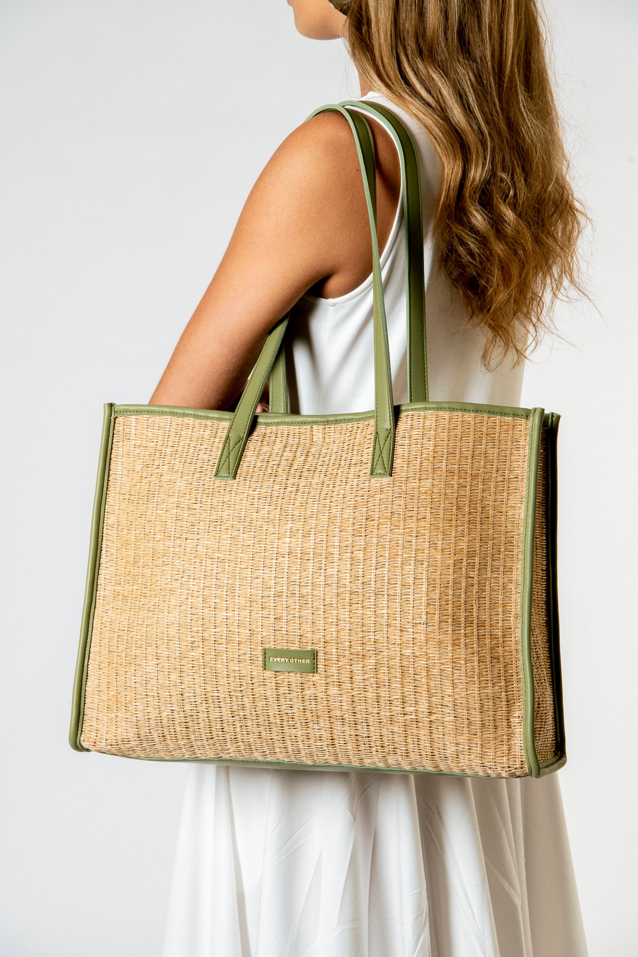 Every Other Straw Box Tote Bag - Olive