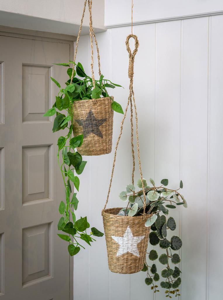 Retreat Seagrass Star Hanging Basket