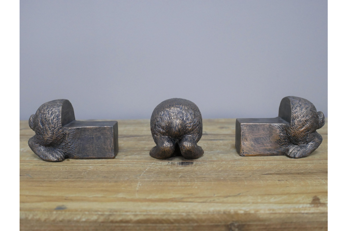 Dutch Imports Set of 3 Rabbit Pot Stands