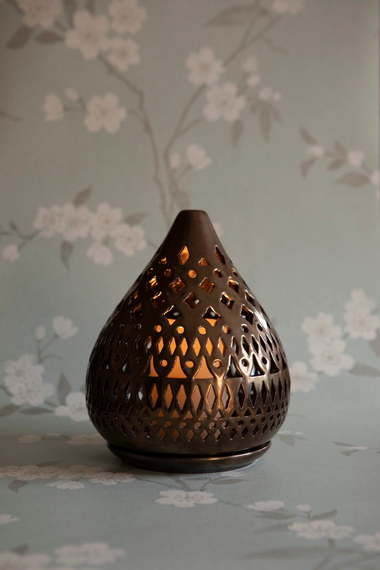 London Ornaments Ceramic Candleholder
